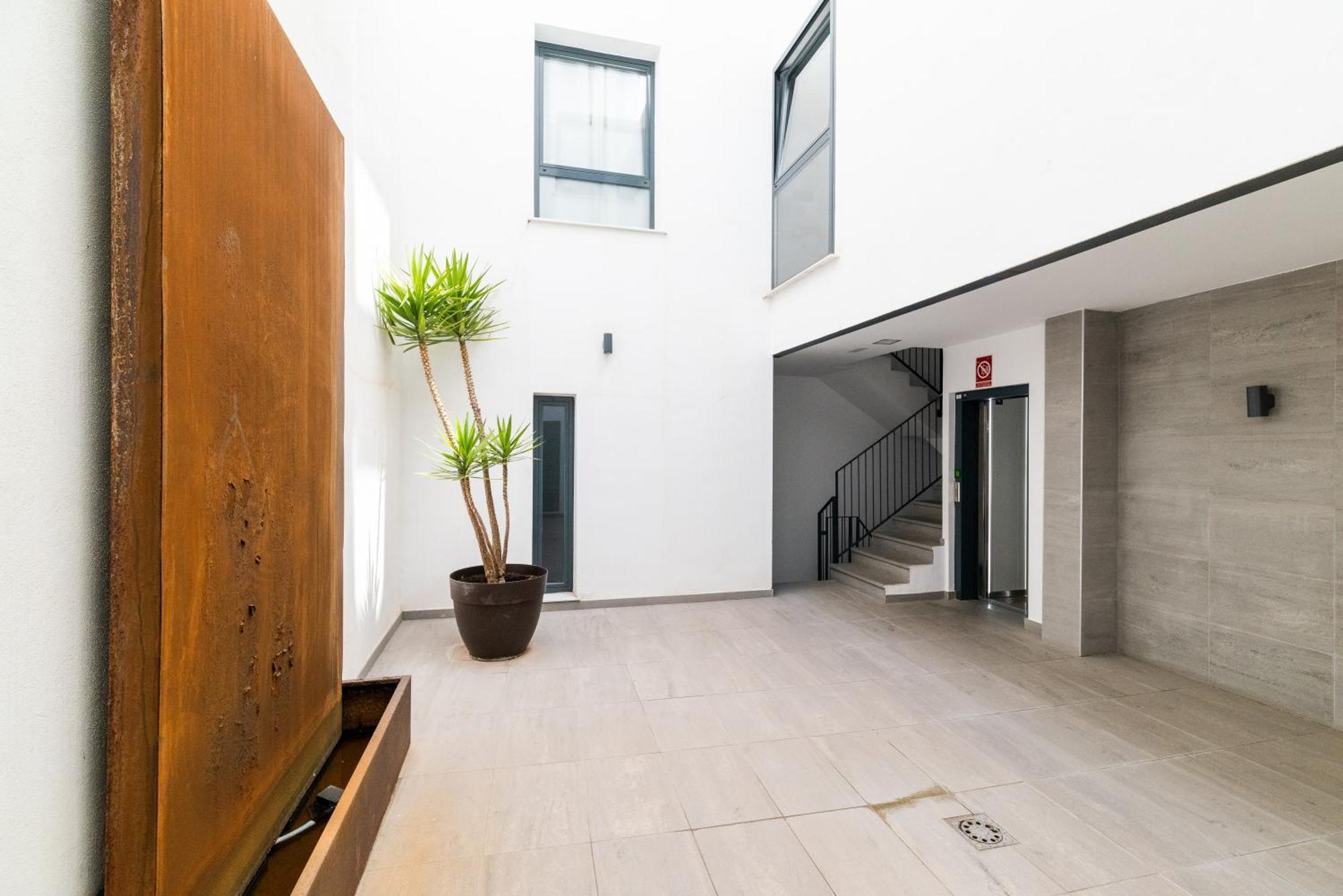 Wekey Homes, Angel Deluxe Apartment With Parking — Photos 1